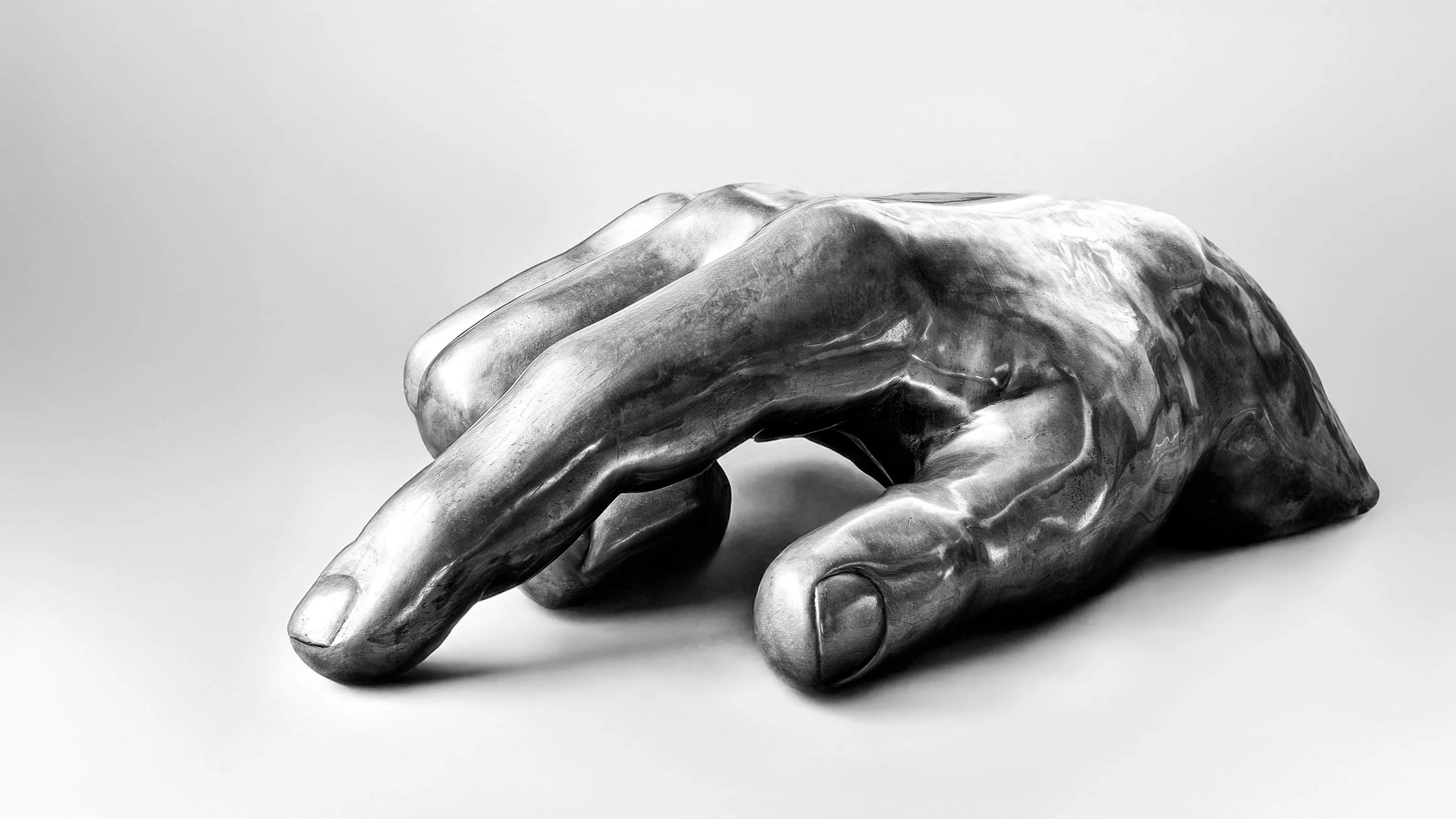 The Hand sculpture, Brisbane, Australia — travel photography by Gus McEwan